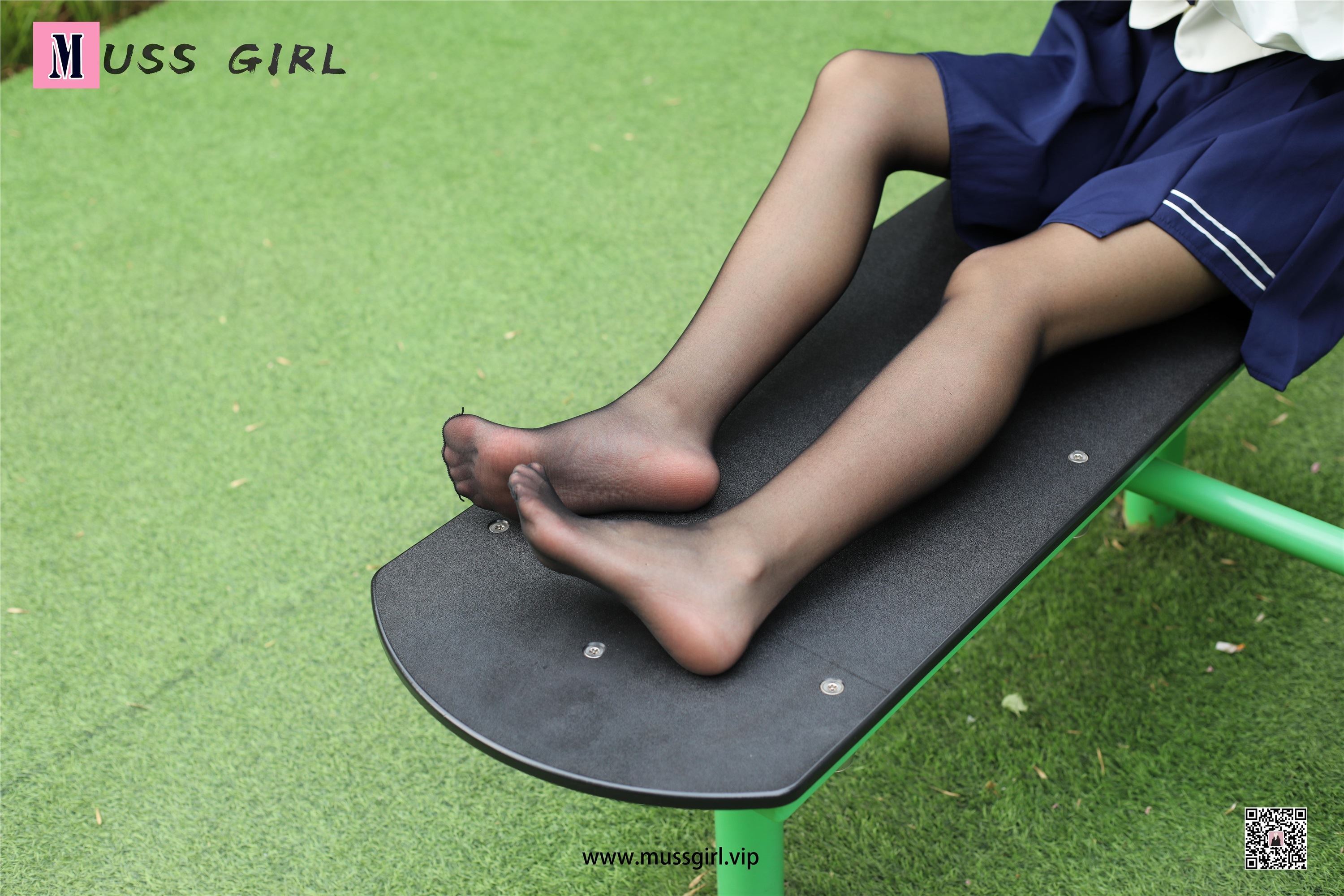 MussGirl慕丝女郎  NO.216 草地JK制服黑丝4